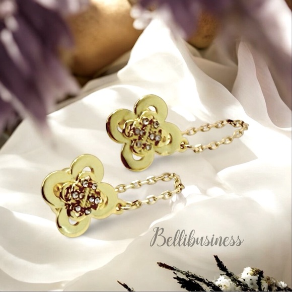 Tory Burch Kira Clover front-back stud earrings. - Picture 4 of 7